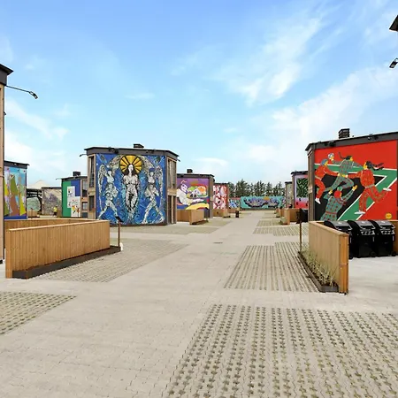 Stort Sommerhus - Legeland For Store Og Sma Hotell *